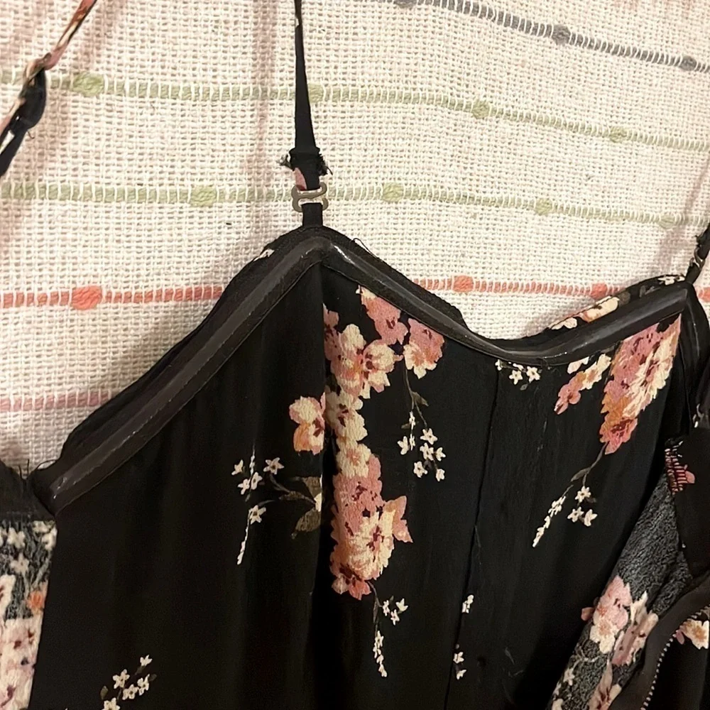 Wild Fable Black cold-shoulder jumpsuit. - Picture 11 of 11